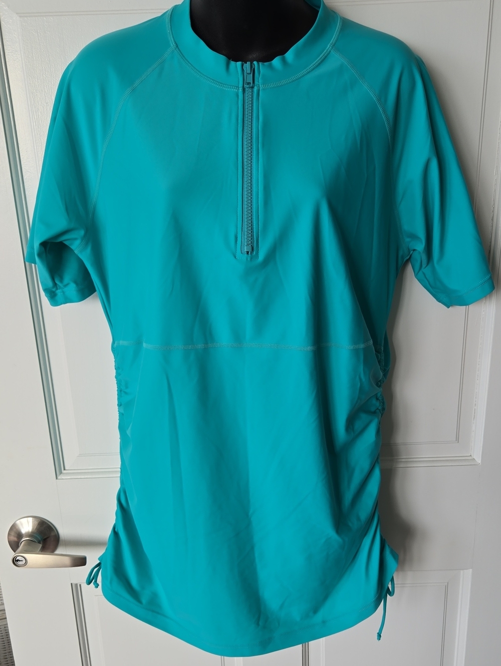 ATTROCO SPORTS CHARMO Women’s Teal Short-Sleeve SPF 50 Swim Shirt with Front Zip